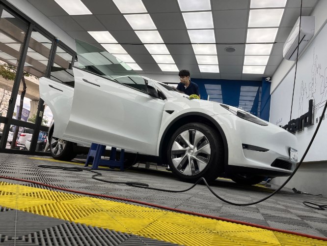 【潭子店】TESLA MODEL Y 特斯拉隔熱紙-舒熱佳SolarGard 頂級隔熱紙 Vortex系列